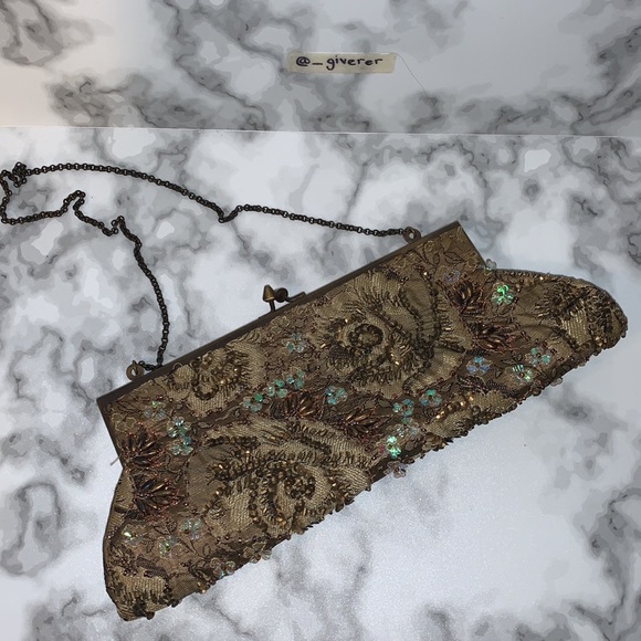 🎒 Vintage Beaded Clutch w Chain & Iridescent Details - Picture 1 of 10
